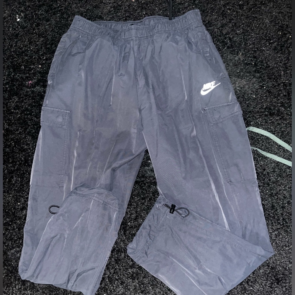 Nike wind cargo pant